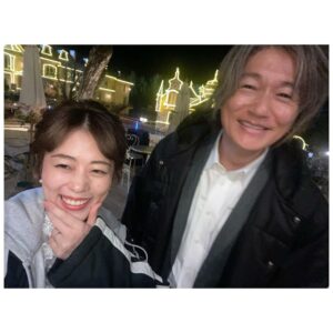 Mitsuki Takahata Instagram - とにかく私は
新さんが好きすぎる、ってはなし🧛‍♂️🧛‍♀️💗

#いよいよ明日
#unknown 
#8話
#見逃せない展開
#見逃しちゃいけない展開

最後の3枚は
新さんがカメラマンです☺︎

来年は親子だね〜！

#光る君へ