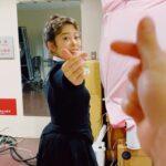 Mitsuki Takahata Instagram - 愉快な仲間と。 カメラマンは祐奈ヘレン📸 ゲネプロが無事終わり、 いよいよ明日初日！ 楽しみすぎる！ 全日完売御礼みたいで、 チケット取れない😱と、 カンパニー一同 嬉しい悲鳴です。 その分、 私たちは頑張れるのです、 ありがとう☺️ 奇跡が起こるその瞬間に。 池袋プレイハウスにて、 お待ちしております🫶🏻 #奇跡の人