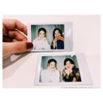 Mitsuki Takahata Instagram – 大久保さん直伝﻿
﻿
「必殺ほうれい線隠しポーズ」﻿
﻿
と、﻿
﻿
「顔周りに手をやればとりあえず可愛く見えるポーズ」﻿
﻿
﻿
﻿
﻿
勉強になります！﻿
﻿
#浜の朝日の嘘つきどもと ﻿
﻿
#8月福島先行公開﻿
#9月全国公開