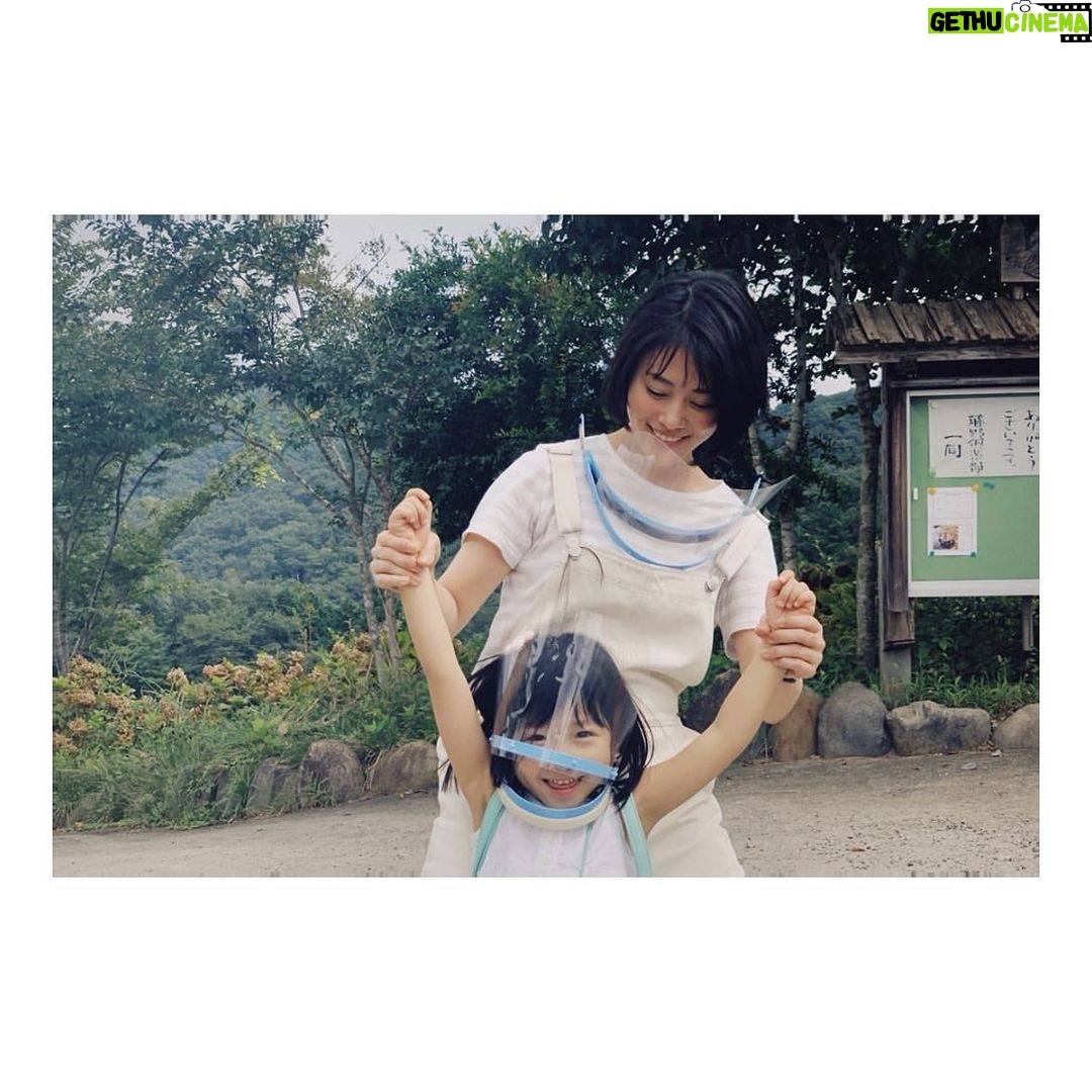 Mitsuki Takahata Instagram - 不機嫌ひなたが可愛すぎてパシャリ。 そりゃあ、 生きてりゃそんな日もあるよねぇ☺️ 本日21時。第2話。ぜひに。 #にじいろカルテ #film