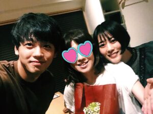 Mitsuki Takahata Instagram - ✨🎂Happy Birthday 🎂✨﻿
﻿
私たちの敏腕美人マネージャー💁🏻‍♀️﻿
少し過ぎちゃったけど、やっとお祝い。
﻿
#出会って早10年﻿
#彼女の婚活を応援して早10年﻿
﻿
…今年こそっ、、！！笑