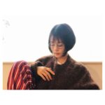 Mitsuki Takahata Instagram - 寒くってね。 ニットをね、 ひっぱり出しましたゼ 今朝は。 皆さま お風邪などひかれませぬよう☺︎ #直線 #きりっぱなしボブ