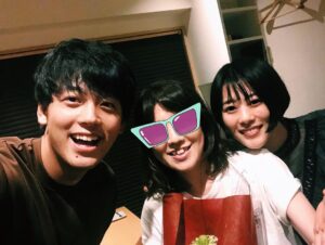 Mitsuki Takahata Instagram - ✨🎂Happy Birthday 🎂✨﻿
﻿
私たちの敏腕美人マネージャー💁🏻‍♀️﻿
少し過ぎちゃったけど、やっとお祝い。
﻿
#出会って早10年﻿
#彼女の婚活を応援して早10年﻿
﻿
…今年こそっ、、！！笑
