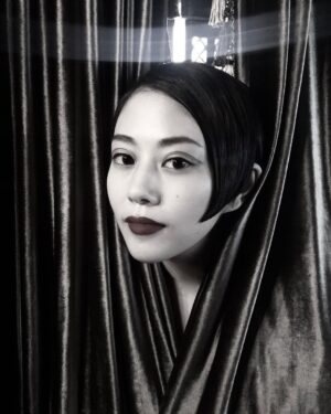 Mitsuki Takahata Instagram - 人生初のダブルアイラインに﻿
テンション上がりっぱなしだった﻿
今日の撮影💄﻿

﻿
昔のTwiggyの。可愛かったよねぇ‥♡﻿
﻿
首から下はまだ見せられないけれど。﻿
お楽しみに！

#そこはかとなく漂うマジシャン感