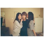 Mitsuki Takahata Instagram - 心が震えっぱなしの一年でした。 心臓をぐっと握られて、 そして優しく撫でられるような、 そんな大切で忘れられない瞬間が幾度もありました。 仕事でも、私自身にも。 旅も沢山行けました。 （写真は秋の沖縄） 一瞬一瞬がすごかった☺️☺️ 大切なものや人だけの側に居られて、 やわやわな私を受け入れて貰えて、 幸せだったなーあ、2022！ こんな私に、この一年、 沢山の応援のお言葉や念をいただき、 本当にありがとうございました♡ 10日後には「宝飾時計」の本番、初日迎えているなんて信じられない！ いま、ダラけすぎて、ドロドロの、 ほぼ液体みたいになってるのに！！こわい！笑 年明けには固体に戻れるように、 頑張ります！ 来年は沢山皆さんのお目にかかれるかと。 来年もよろしくね🥰 皆さま良いお正月をお過ごしくださーい！！