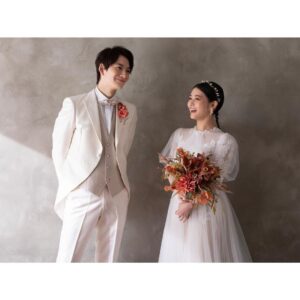 Mitsuki Takahata Instagram - 11月22日
いい夫婦の日。

I’m filming for a new drama series
to be shown on Amazon Prime✨

解禁です💍

ドラマ『1122』
いいふうふ、と、読みます。
渡辺ペコさんの漫画が原作です。

何年も前に原作と出会って、
うわぁ、これドラマになったら絶対面白いだろうな！
と興奮しておりまして。
でも、あんなシーンやこんなシーン、
地上波だとなかなか難しいのかしら、と思っていたので、
そこから月日が経ち、
配信ドラマとしてお話をいただいた時は
私でいいの？！と、もうびっくり！
ご縁に感謝です😌

監督は今泉力哉さん。

放送はAmazonプライムにて、
来年初夏予定です。

他のキャストさんもとっても素敵&豪華なので、
楽しみにしててね〜😊

#1122