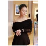 Mitsuki Takahata Instagram - 今夜はTiffany表参道店の オープニングイベントへ💎💍 シンプルで普遍的なものから、 個性的でパンチが効いたものまで。 目が幸せでした。 Tiffanyのブルーは いつ見ても好きなブルーだなあ☺️ #Tiffanyandco #TiffanyOmotesando #TiffanyPartner