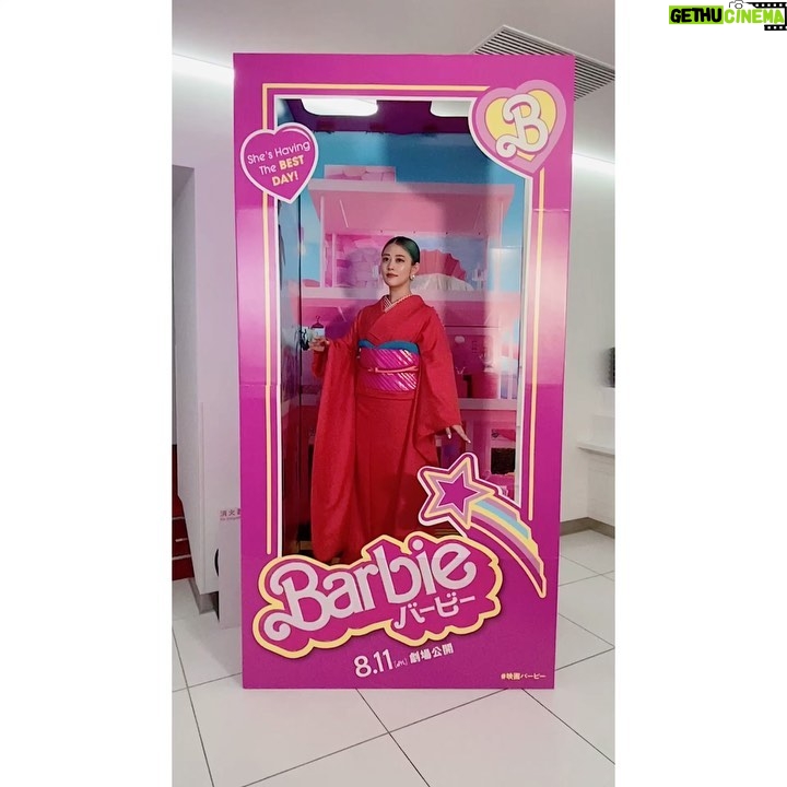 Mitsuki Takahata Instagram - 👙👛🌸🍬🏄‍♀️🛍️ My new box 　　My new case💓 #barbie #barbiemovie #kimono_version 映画を、 観てくれてありがとう☺️