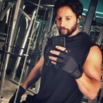 Mohamad Al Ahmad Instagram - #محمد_الأحمد #محمد_الاحمد #mohamad_al_ahmad #mohamad_alahmad #gym مساكم أصدقائي 🙃