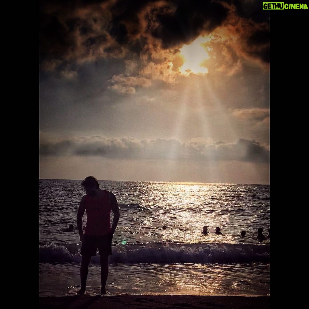 Mohamad Al Ahmad Instagram - Heavy clouds, but no rain #mohamad_alahmad #mohamad_al_ahmad #محمد_الأحمد #محمد_الاحمد Maltepe Sahil