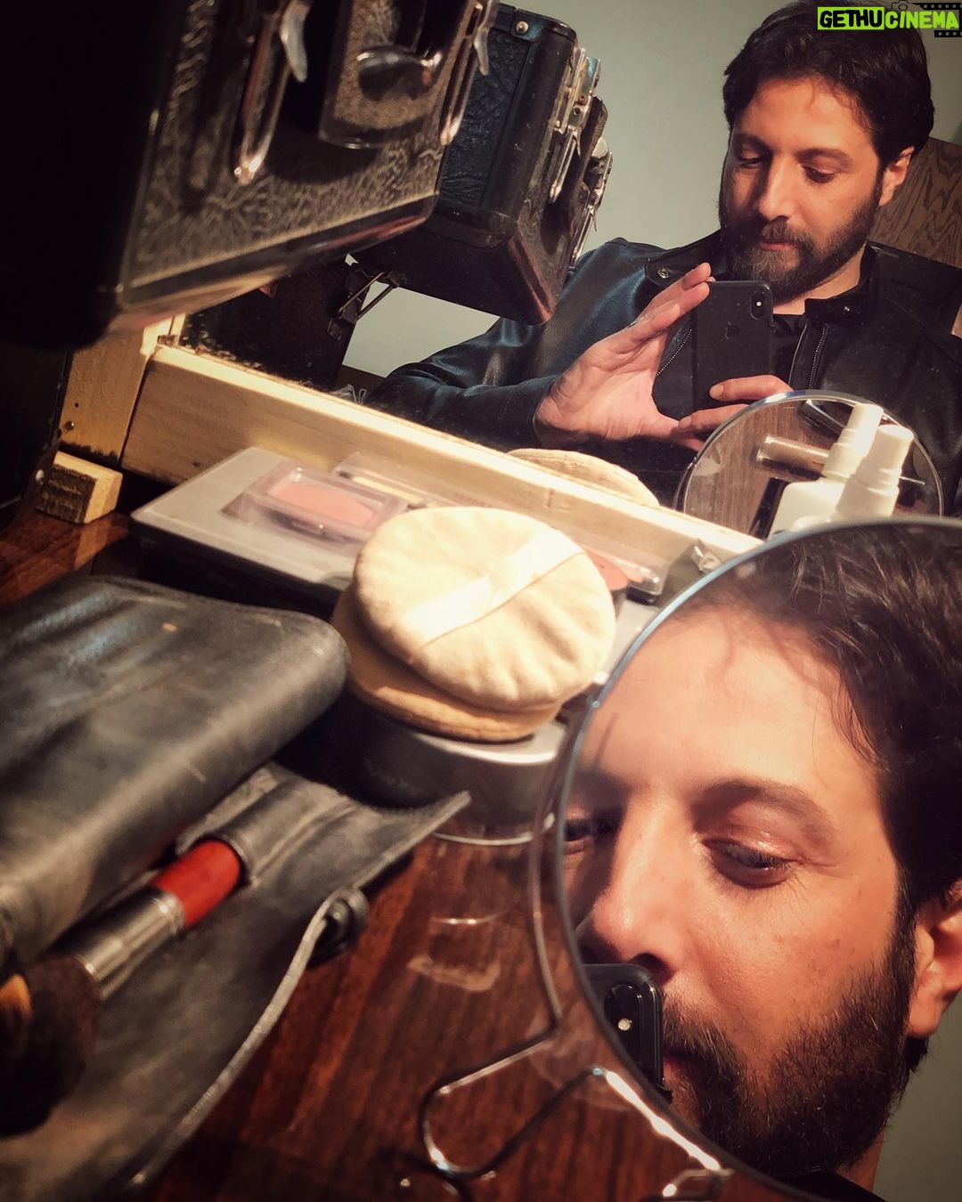 Mohamad Al Ahmad Instagram - اليوم الأول من تصوير المسلسل الدرامي #مقابلة_مع_السيد_آدم إخراج #فادي_سليم #كواليس #دراما #محمد_الأحمد #رمضان_2020 #mohamad_al_ahmad