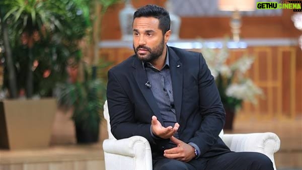 Mohamed Mamdouh Instagram - الف سلامة يا بطل ربنا معاك ويشفيك ويقومك لينا بالسلامة يارب @karimfahmiofficial