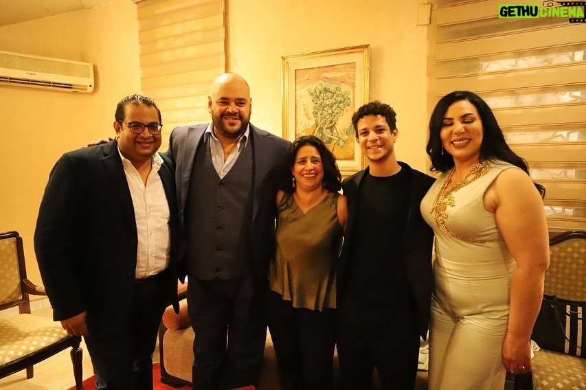 Mohamed Mamdouh Instagram - سعيد جدا بحصولي على جايزة المهرجان القومي للسينما المصري عن دوري في فيلم ابو صدام، مبروك احمد فهمي ونادين خان واحمد داش وزينة منصور واسرة فيلم ابو صدام بالكامل وبشكر طبعا الدكتورة ايناس عبد الدايم وزيرة الثقافة والمهرجان القومي للسينما المصري ولجنة التحكيم والقائمين على المهرجان. @seacinemaproductions