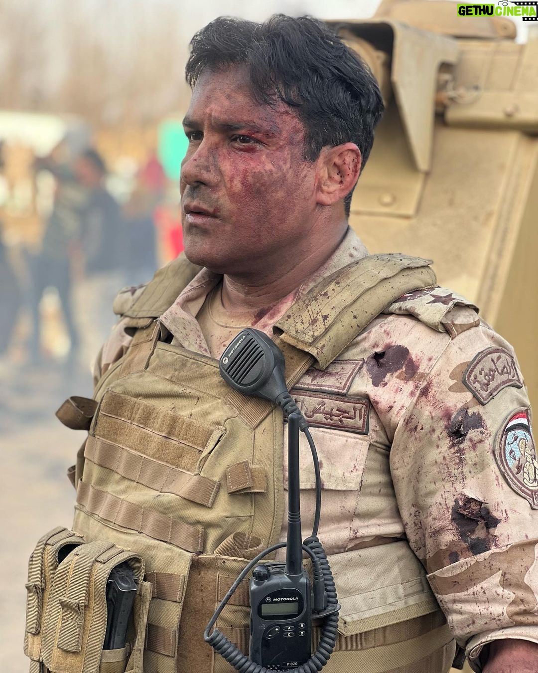 Mohamed Ragab Instagram - تشرفت بتجسيد دور الشهيد البطل المقدم : أحمد عبدالحميد الدرديري أحد أبطال القوات المسلحة المصرية "وَلَا تَحْسَبَنَّ الَّذِينَ قُتِلُوا فِي سَبِيلِ اللَّهِ أَمْوَاتًا بَلْ أَحْيَاءٌ عِنْدَ رَبِّهِمْ يُرْزَقُونَ".. ضيف شرف إن شاء الله ينال إعجابكم 🙏 إنتاج : تامر مرسي إشراف عام : حسام شوقي إخراج : محمد سلامة #الكتيبة_101 #رمضآن_2023