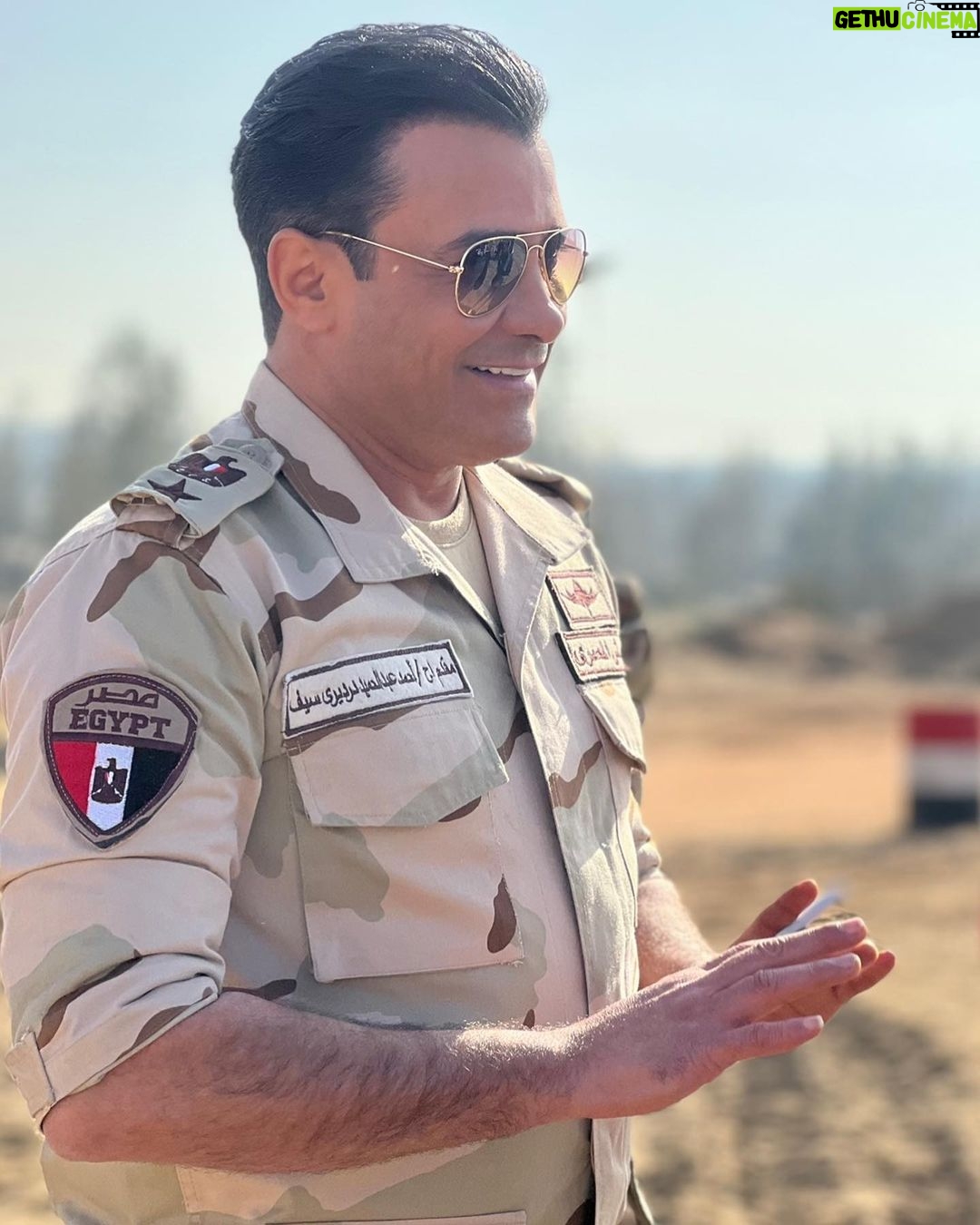 Mohamed Ragab Instagram - تشرفت بتجسيد دور الشهيد البطل المقدم : أحمد عبدالحميد الدرديري أحد أبطال القوات المسلحة المصرية "وَلَا تَحْسَبَنَّ الَّذِينَ قُتِلُوا فِي سَبِيلِ اللَّهِ أَمْوَاتًا بَلْ أَحْيَاءٌ عِنْدَ رَبِّهِمْ يُرْزَقُونَ".. ضيف شرف إن شاء الله ينال إعجابكم 🙏 إنتاج : تامر مرسي إشراف عام : حسام شوقي إخراج : محمد سلامة #الكتيبة_101 #رمضآن_2023