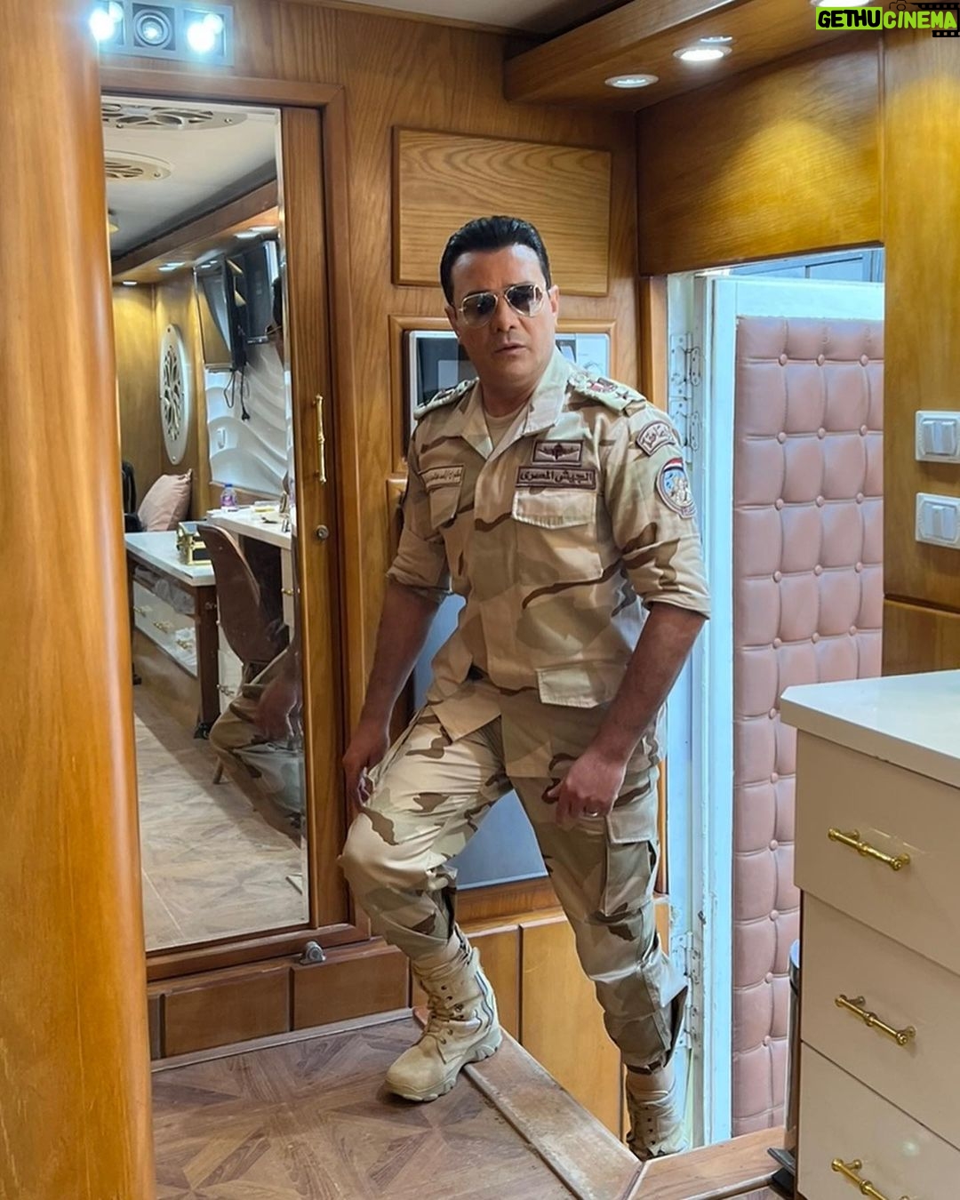 Mohamed Ragab Instagram - تشرفت بتجسيد دور الشهيد البطل المقدم : أحمد عبدالحميد الدرديري أحد أبطال القوات المسلحة المصرية "وَلَا تَحْسَبَنَّ الَّذِينَ قُتِلُوا فِي سَبِيلِ اللَّهِ أَمْوَاتًا بَلْ أَحْيَاءٌ عِنْدَ رَبِّهِمْ يُرْزَقُونَ".. ضيف شرف إن شاء الله ينال إعجابكم 🙏 إنتاج : تامر مرسي إشراف عام : حسام شوقي إخراج : محمد سلامة #الكتيبة_101 #رمضآن_2023