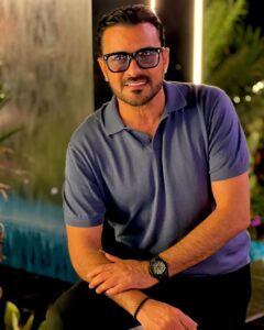 Mohamed Ragab Instagram - #الي_معاه_ربنا_بيمشي_علي_الماية 🤲💕