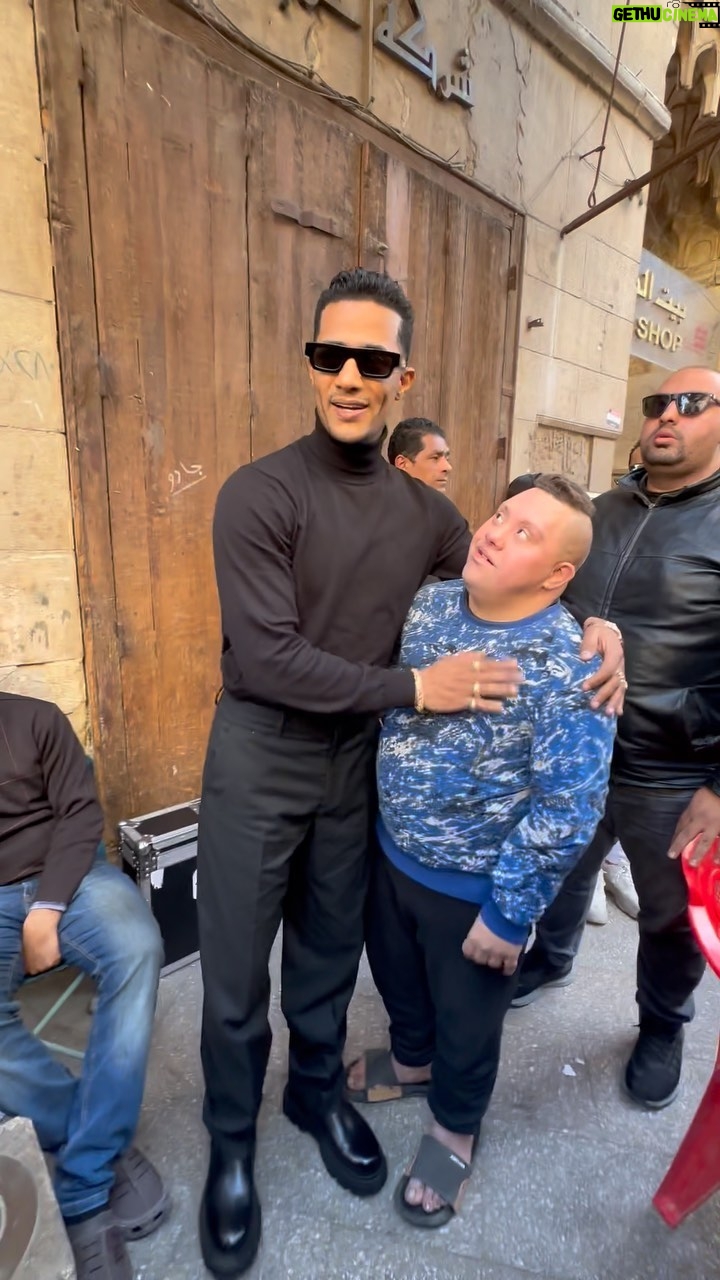 Mohamed Ramadan Instagram - شمسها في سماري .. شكلها في ملامحي .. حتى لوني قمحي لون خيرك يا مصر ☀️🇪🇬❤️ Egypt