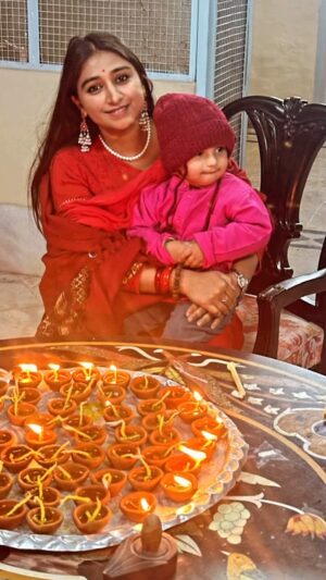 Mohena Singh Instagram - Celebrating the beauty of Dharma ,Maryada ,  Kartavya and Karma. 
Celebrating our history , our culture and memories of childhood stories. 
Celebrating Shree Ram 🙏🏽🌸
#jaisiyaram #jaishreeram #rammandirayodhya