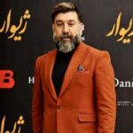 Mohsen Kiaei Instagram – علی جان 
بابا این چه وضعیتیه آخه،صدای خنده هات تو گوشمونه داداش ،این واکسن لعنتی چی شد پس ،بابا دیگه دلمون جا نداره از بس پره 😔😔😔😔😔😭😭😢😢😭