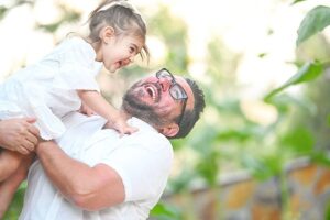 Mohsen Kiaei Instagram - خدایا خنده را به ما برگردان ،به همه مردم ،آرزوی آرامش و شادمانی برای  همه.
