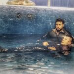 Mohsen Kiaei Instagram - ما میخوابیم حتی تو آب 😅🤣با امین جان .