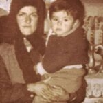 Mohsen Kiaei Instagram – چقدر این روزها آغوشت را کم دارم مامان مونس.