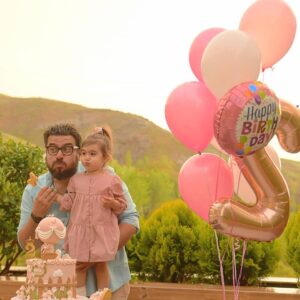 Mohsen Kiaei Instagram - بچه ام مثل خودم پایه است .