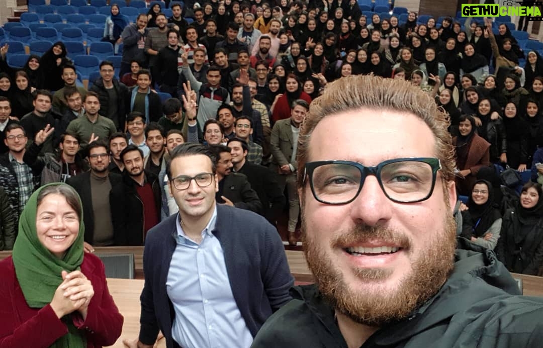 Mohsen Kiaei Instagram - اولین اکران دانشگاهی آستیگمات با بچه های درجه یک دانشکده علوم پزشکی مشهد .