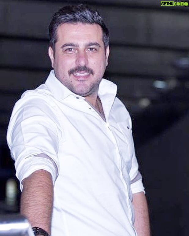 Mohsen Kiaei Instagram - کمی جوانتر و سبک بار تر 😁