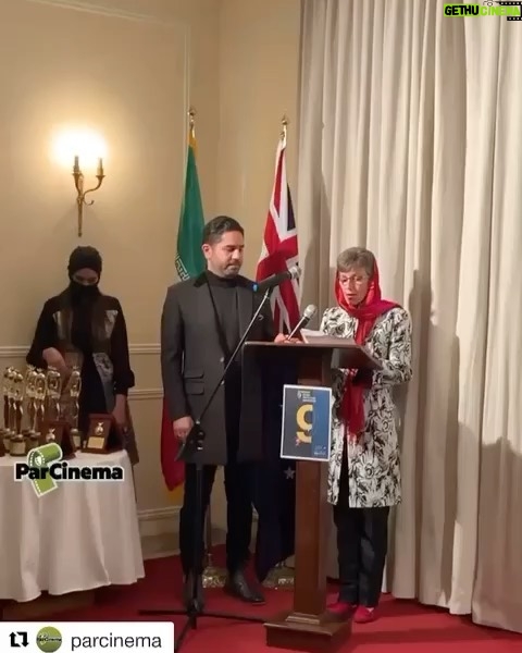 Mohsen Tanabande Instagram - ممنون از همه همكارانم در فيلم قسم جايزه بهترين كارگرداني و بهترين فيلم از نگاه تماشاگران از فستيوال فيلمهاي ايراني استراليا براي فيلم قسم و تبريك به حسن پورشيرازي براي جايزه بازيگري
