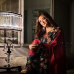 Monali Thakur Instagram – 🤍🧚🏻‍♀️🌸… observing!..
.
.
.
#monali #monalithakur #calm #anchored #indian #avatar #photoshoot #bts