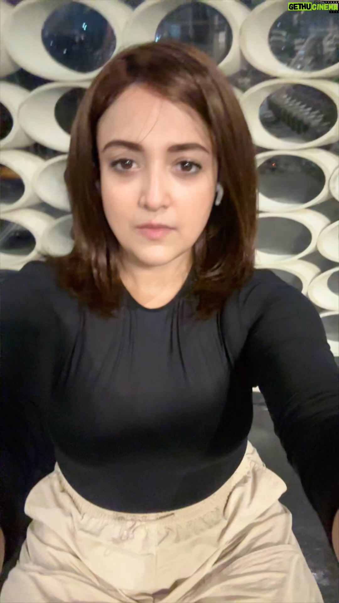 Monali Thakur Instagram - Time for my mind n muscles! 💪🏼… #healthymind #healthybody #healthyheart #monalj #monalithakur #pushyourself #motivated #liberated