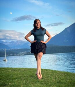 Monali Thakur Instagram - Sunset yesterday..🌸🤍🧚🏻‍♀️🌞.. . . #monali #monalithakur #swiss #sunset #lake #relax #chill #breathe #weekend #love