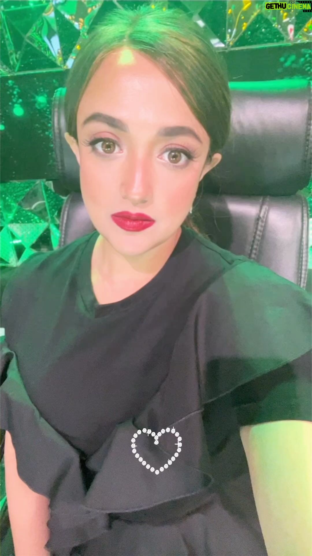 Monali Thakur Instagram - It’s an @alexandermcqueen @chanel.beauty day.. . . #monalithakur #monali #shooting #onset #television #music #realityshow #indiadiaries @disneyplushotstar