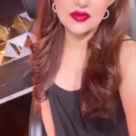 Monali Thakur Instagram - #throwback #india #days #work #entertainment #latepost