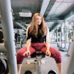Monali Thakur Instagram - 🌸💪🏼🧚🏻‍♀️❄️🧘🏻‍♀️ #earlymorning #workout #mindbodysoul #motivation #focus #love #for #meaningful #life #blessed #grateful #lookingforward #beautifulminds #only #weightlifting