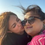 Monali Thakur Instagram - To my Maa ❤️ n the other Mom ❤️ (my sister) n to Daichi and Aki’s Mom 🧚🏻‍♀️.. Happy Mother’s Day! .. . . #monalithakur #monali #mothersday #powerful #beautiful #women #inmylife #iloveyou #family #love