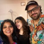 Monali Thakur Instagram - Cooking something new with the talented @siddharthgarima 🌸🤍 . . #monalithakur #monali #directors #writers #talented #creative #minds #time #to #work #again #excited #looking #forward #indiadiaries