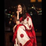 Monali Thakur Instagram - 🤍❤️… . . #monalithakur #monali @goswamithakurmehuli #indian #ethnicwear #colourful #rich #beautiful