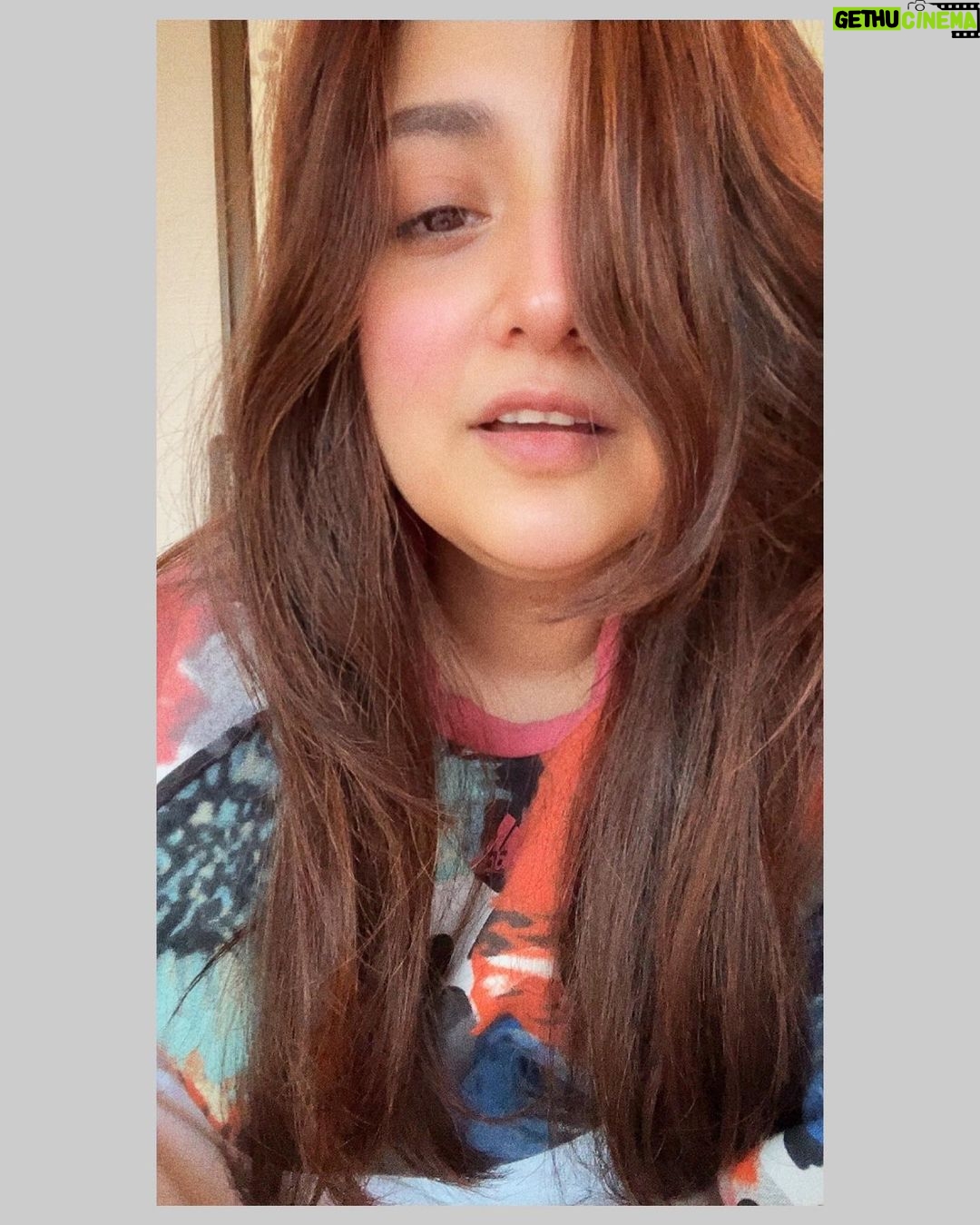 Monali Thakur Instagram - Sunday #workday … but still bored 😛😋.. . . #monali #monalithakur #nomakeup #workday #preworkout #nap #diverse #blessed #life #hello #everyone #readyformonday ?