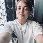 Monali Thakur Instagram - All feels good when a decent workout gets squeezed in, in between city/country hopping..🤍.. . . #monali #monalithakur #earlymorning #workout #backontrack #nomatterwhat #healthymind #healthylife