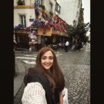 Monali Thakur Instagram - Bonjourno!! 🌸🧚🏻‍♀️🤍.. . . #monali #monalithakur #trip #paris #again #monmatre #lastday #walkingaround so freakin #charming #love
