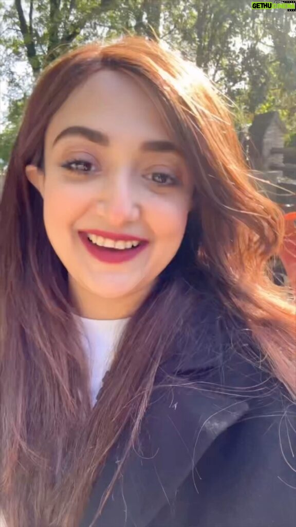 Monali Thakur Instagram - Happiness.. rejuvenating.. taking in all the positives..❤️🤍🌸🧚🏻‍♀️.. . . #monali #monalithakur #french #countryside #picturesque #beautiful #world #explore #lifeisshort #yetnot #happiness