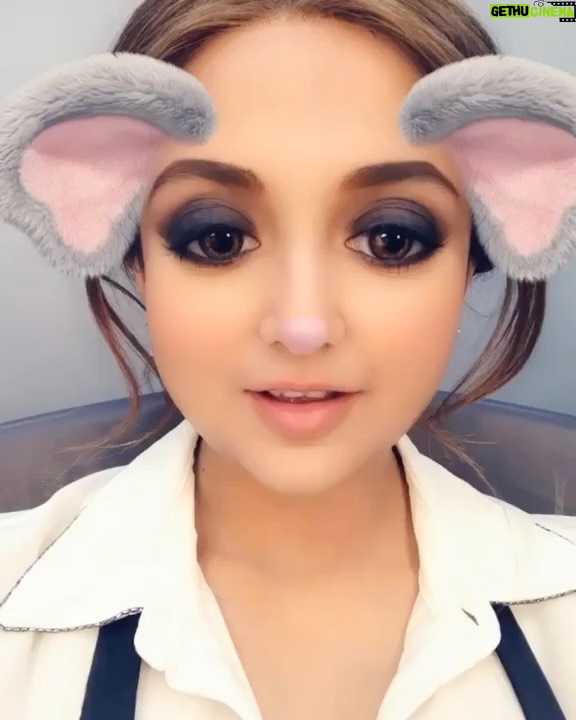 Monali Thakur Instagram - Ji.. namaste..🙏🏻😛😁🌸.. . . #monali #monalithakur #justlikethat #fun #filters #voice