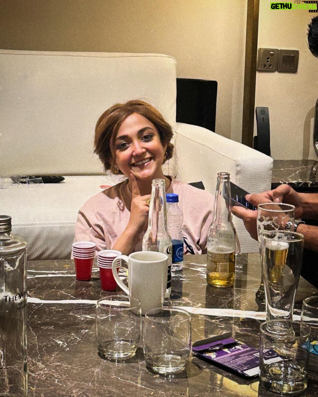 Monali Thakur Instagram - Celebrating a working NYE πππ₯³π₯°πΈπΎπ€π.. . . . #monali #monalithakur #newyearseve #2024 #kicked #excited #lookingforward #love #only . πΈ by @hrishidatar (first two)
