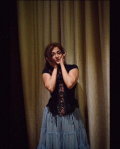 Monali Thakur Instagram - 🩷.. . . #monali #monalithakur #indiadiaries #bliss #photos #candid #pre #gig #corset #days