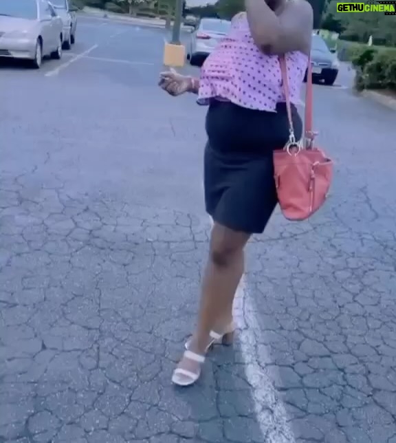 Monica Instagram - SIR 🤫 LOL ….. Didn’t I ask yall to cut this sh*t out LOL And for the record it’s BEFORE U WALK OUT MY LIFE.. It’s a NEW YEARRRRRRRRR LMAOOOOOO