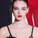 Monica Bellucci Instagram – ❤️Deva @d.casseluxxi @dolcegabbana 

#devacassel#dolcegabbana#fashionweek#milano#red#lipstick