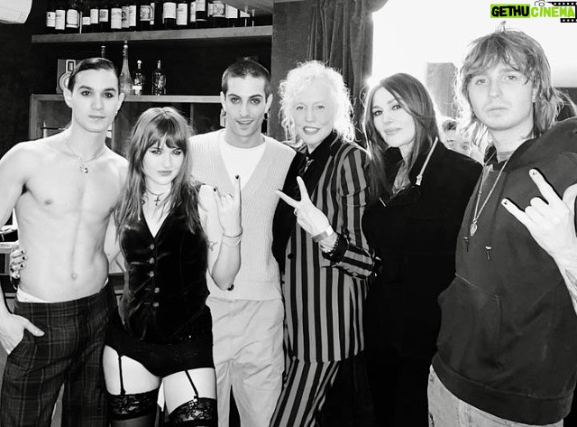 Monica Bellucci Instagram - ❤️Backstage with @maneskinofficial and @ellenvonunwerth Thank you Maneskin for this magic concert last night @casinodeparis_officiel Once again their music is a rainbow for our heart… @europe2 @nylonfrance #maneskin#ellenvonunwerth#monicabellucci#casinodeparis#concert#music#love